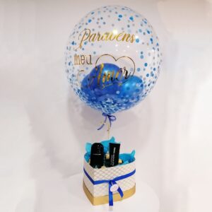 Presente romântico para homem com perfume, bombons e balão bubble personalizado